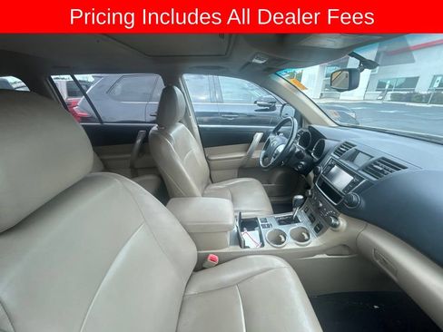 Used 2013 Toyota Highlander SE AWD/4WD image 4