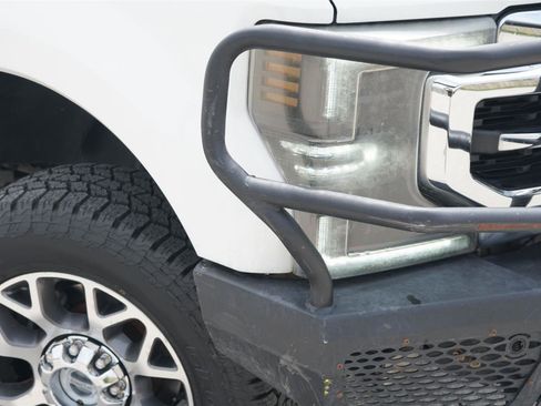 Used 2022 Ford F350 Lariat w/ Lariat Ultimate Package AWD/4WD image 3
