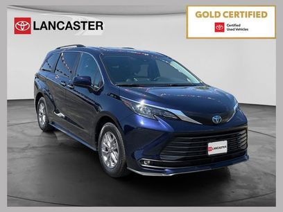 Used 2025 Toyota Sienna XLE