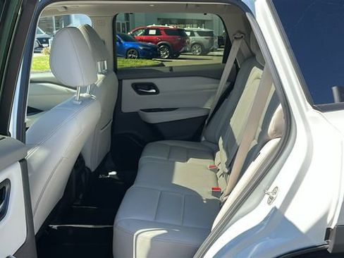 Certified 2023 Nissan Rogue SL w/ SL Premium Package AWD/4WD image 24