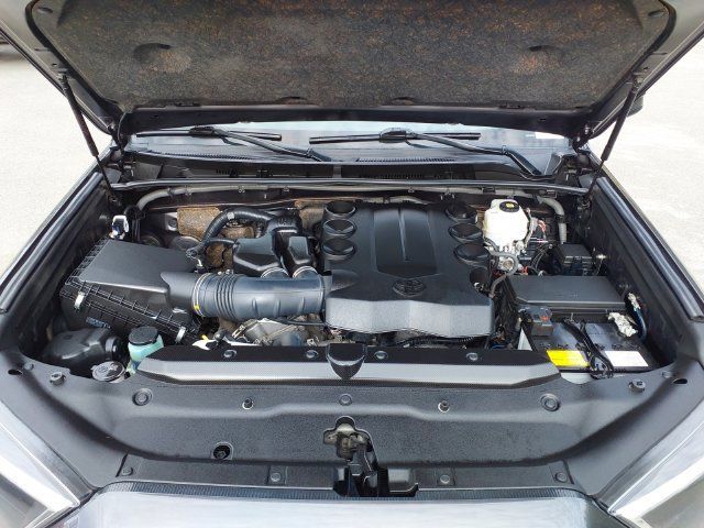 Used 2023 Toyota 4Runner SR5 AWD/4WD image 24