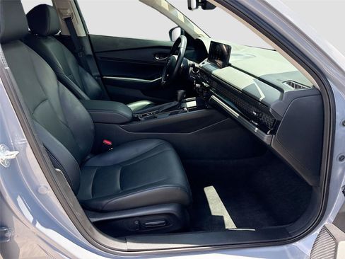 Used 2023 Honda Accord EX-L image 32