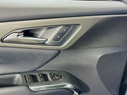 New 2026 Chevrolet Traverse LT image 13