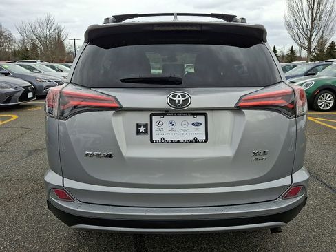 Used 2018 Toyota RAV4 XLE image 5
