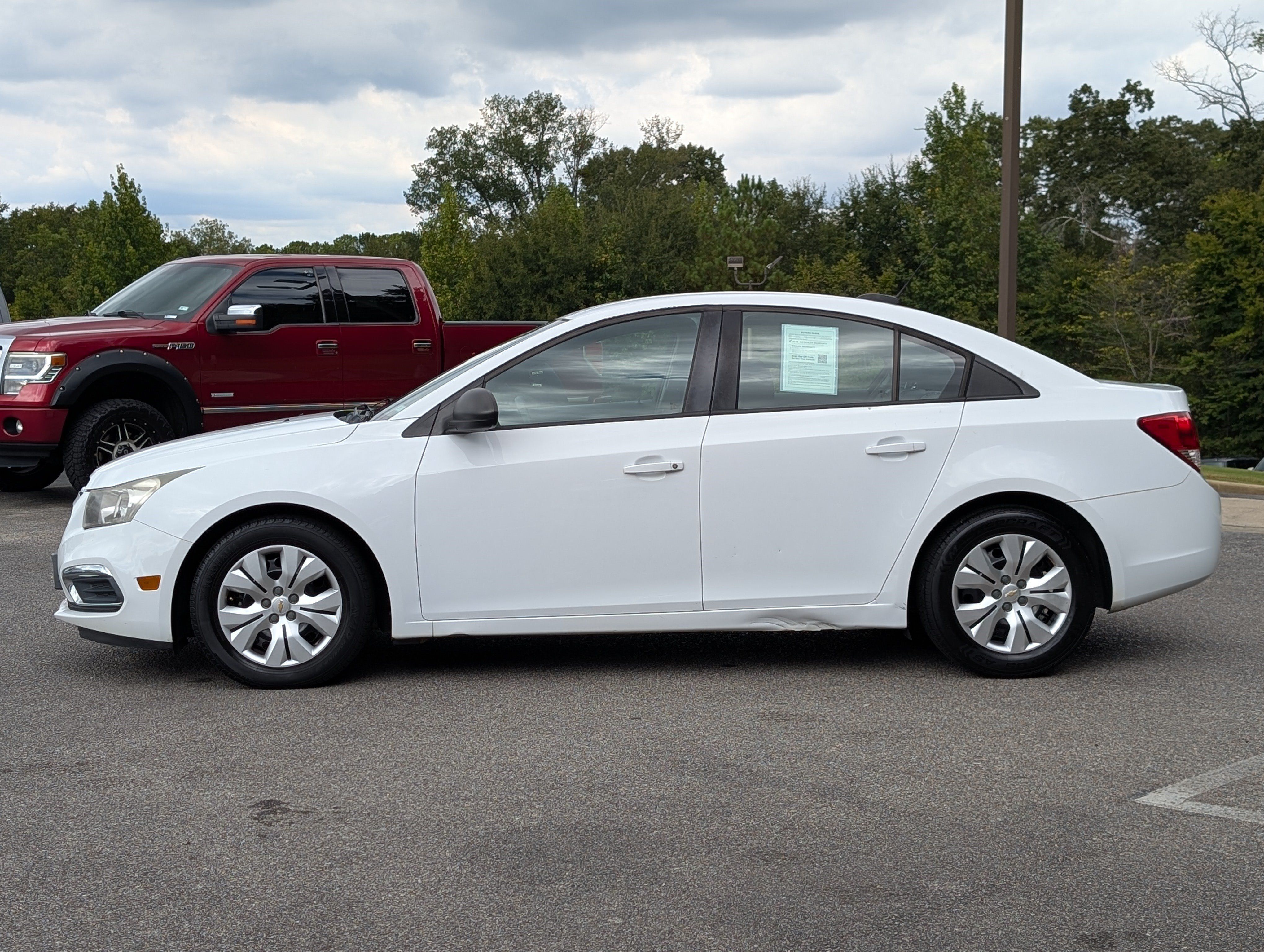 Used 2015 Chevrolet Cruze LS FWD image 6