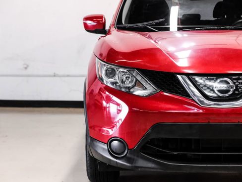Used 2018 Nissan Rogue Sport SV FWD image 45