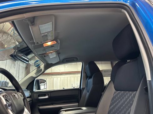 Certified 2018 Toyota Tundra SR5 w/ SR5 Upgrade Package AWD/4WD image 12