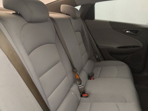 Used 2021 Chevrolet Malibu LS FWD image 19