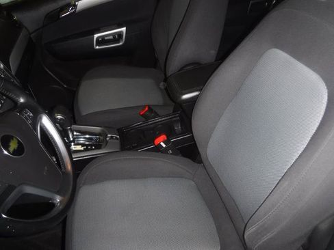 Used 2012 Chevrolet Captiva Sport LS FWD image 25