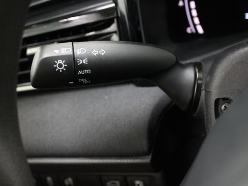 Used 2025 Toyota Camry LE FWD image 24