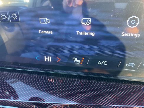 New 2026 Chevrolet Traverse Z71 w/ Driver Confidence Package image 8