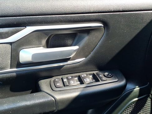 Used 2020 RAM 1500 Big Horn AWD/4WD image 4