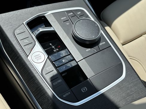 New 2026 BMW 330i Sedan w/ Premium Package RWD image 29