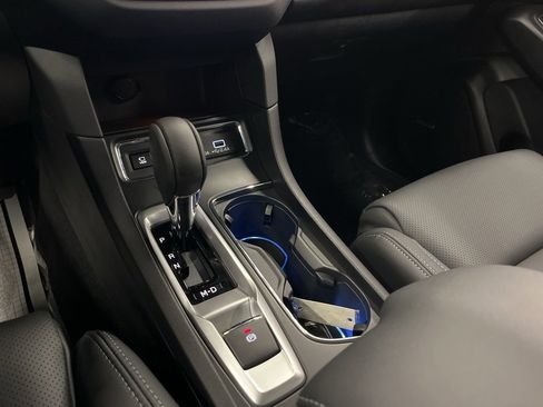 Used 2025 Subaru Ascent Limited image 24