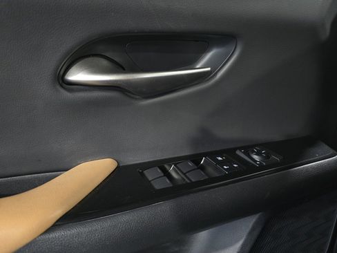 Used 2023 Lexus UX 250h FWD image 13