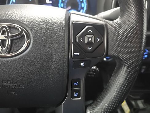 Used 2019 Toyota Tacoma TRD Off-Road image 20