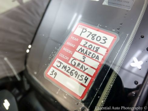 Used 2018 MAZDA MAZDA3 Grand Touring image 29