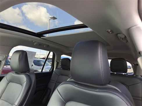 Used 2025 Lincoln Aviator AWD image 23