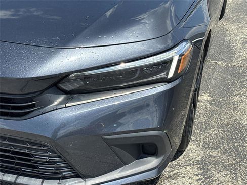 Used 2023 Honda Civic Sport image 9