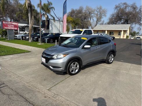 Used 2018 Honda HR-V LX image 1
