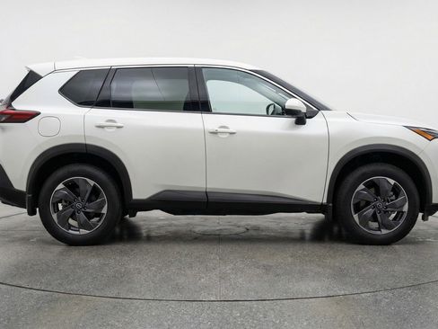 Used 2025 Nissan Rogue SV image 11