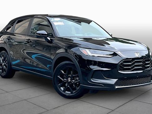 Used 2025 Honda HR-V Sport image 3