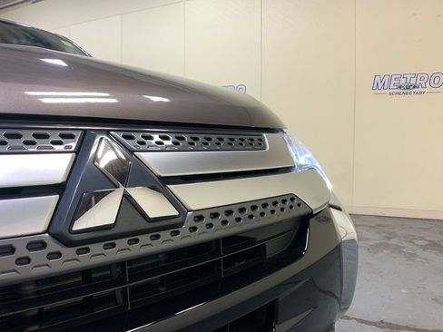 Used 2019 Mitsubishi Outlander SE AWD/4WD image 43