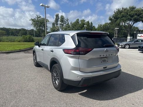 Used 2024 Nissan Rogue S FWD image 4