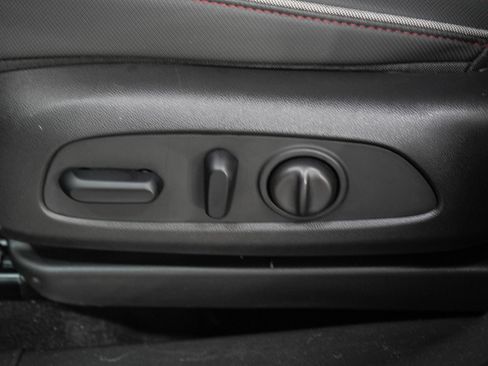 Used 2022 Chevrolet TrailBlazer RS FWD image 22