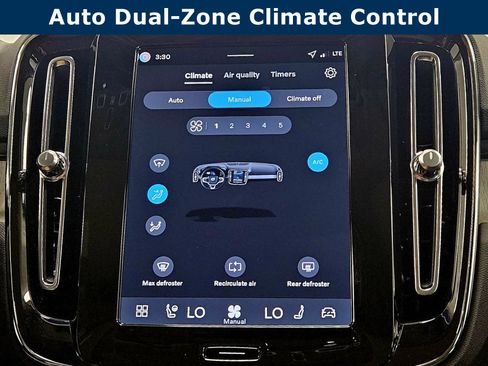 New 2026 Volvo XC40 B4 Plus w/ Climate Package image 28