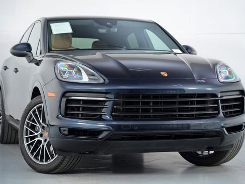Used 2021 Porsche Cayenne Coupe image 4