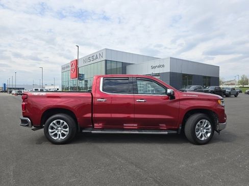 Used 2025 Chevrolet Silverado 1500 LTZ w/ LTZ Convenience Package II AWD/4WD image 15