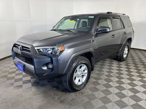 Used 2023 Toyota 4Runner SR5 Premium w/ SR5 Premium Package AWD/4WD image 3
