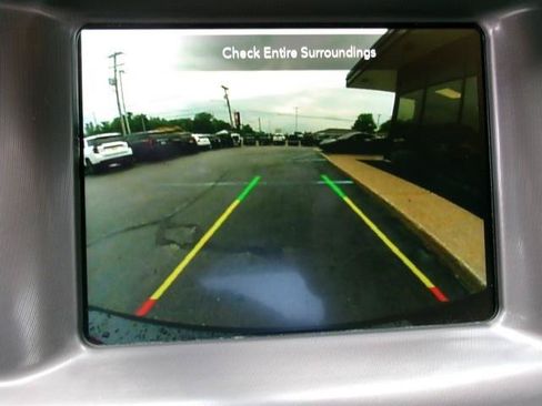Used 2023 Dodge Charger SXT RWD image 16
