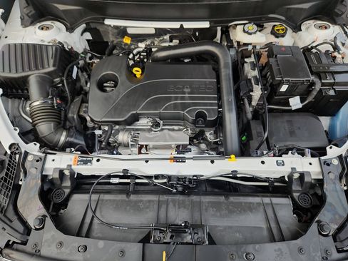 Used 2024 GMC Terrain SLT w/ Infotainment Package II image 34