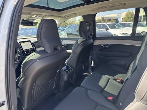 Used 2025 Volvo XC90 B6 Plus w/ Protection Package Premier AWD/4WD image 23