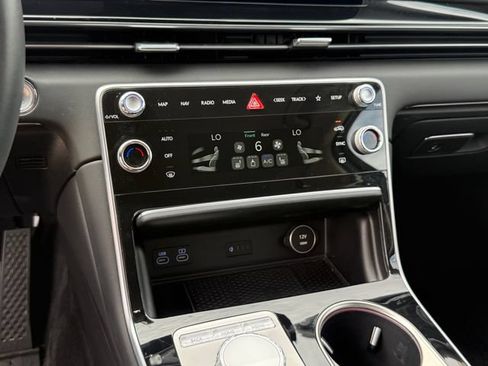Used 2026 Genesis GV80 2.5T AWD/4WD image 20