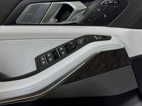 New 2026 BMW X7 xDrive40i w/ M Sport Package AWD/4WD image 33