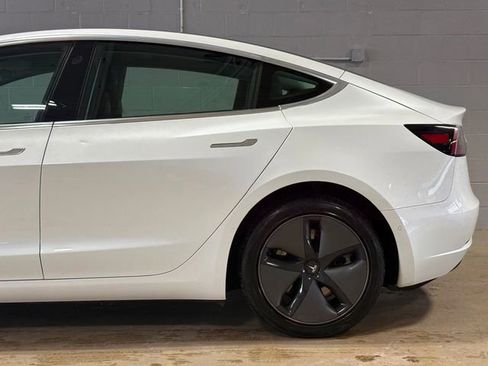 Used 2020 Tesla Model 3 Standard Range Plus image 9