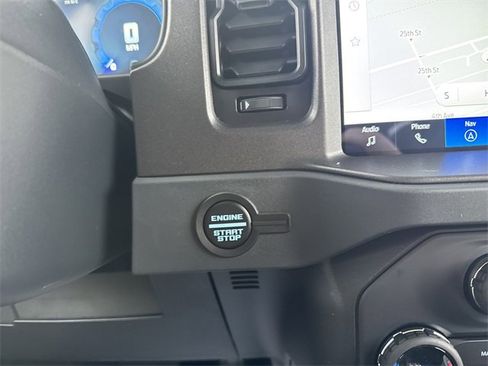 New 2025 Ford Bronco Badlands image 23