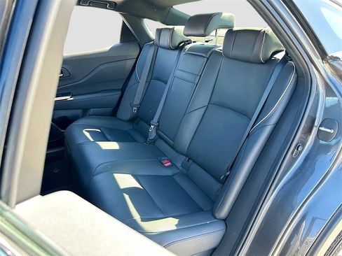 Used 2023 Toyota Crown Limited image 24