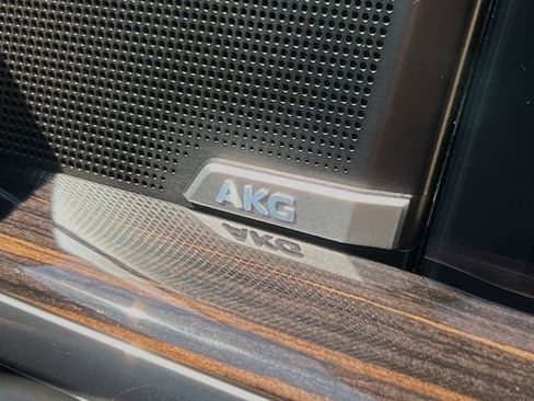 New 2025 Cadillac Escalade Premium Luxury image 30