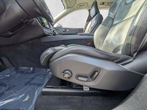 Used 2019 Volvo XC60 T5 Inscription image 19