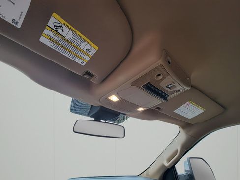 Used 2022 Ford F350 Lariat w/ Chrome Package image 24