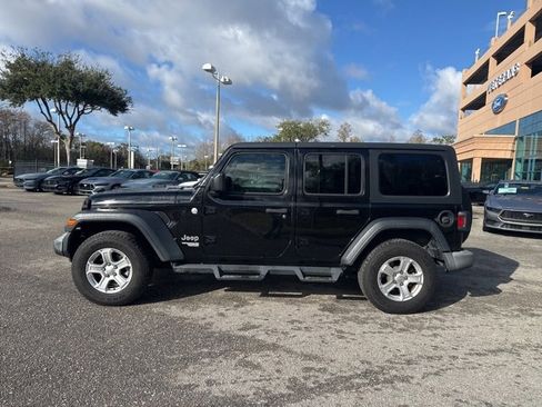 Used 2018 Jeep Wrangler Unlimited Sport S image 2