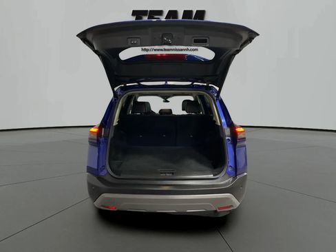 Used 2021 Nissan Rogue SV w/ Premium Package image 6