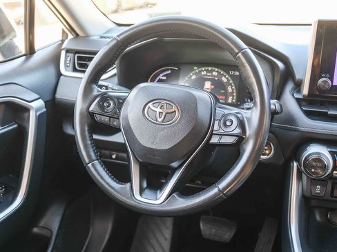 Used 2024 Toyota RAV4 XLE w/ Convenience Package AWD/4WD image 17