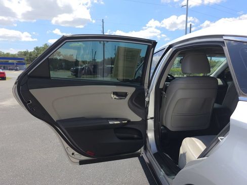 Used 2014 Toyota Avalon XLE Touring FWD image 10