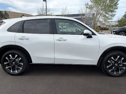 New 2026 Honda HR-V EX-L image 2
