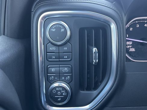 Used 2019 GMC Sierra 1500 SLT w/ SLT Premium Plus Package AWD/4WD image 16